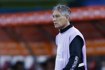 Ariel Hullan resigned from Santos' training (Reuters / Rainer Pina)