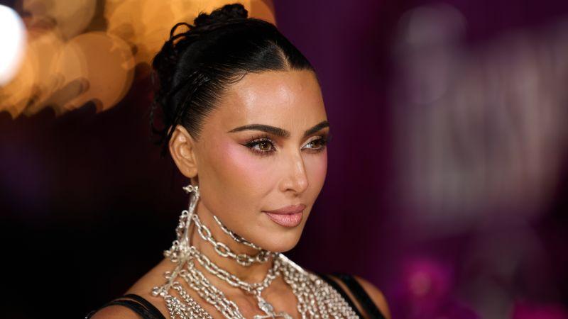 Kim Kardashian reveals aneurysm on new season of 'Kardashians' |