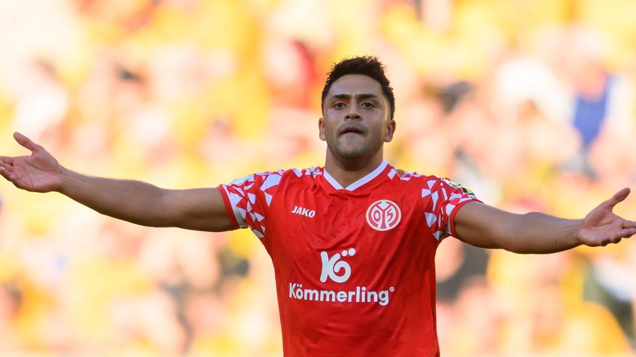 Nach einem DFB -Cup -Ziel eines Traumcode: Mannz Professional Nazis beleidigte d...