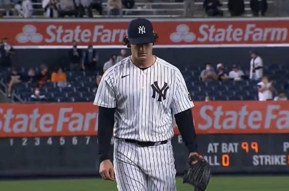 MLB: Gerrit Cole got off to an impressive 13-stroke start, winning his first win of the season with the Yankees (video)
