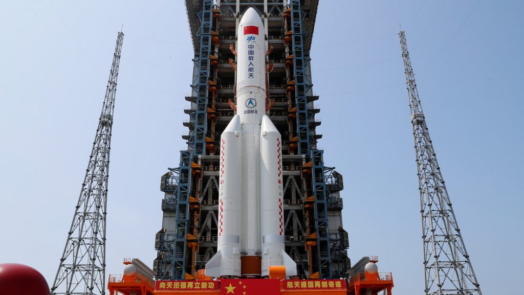VIDEO: China lanza al espacio el módulo central de su estación espacial