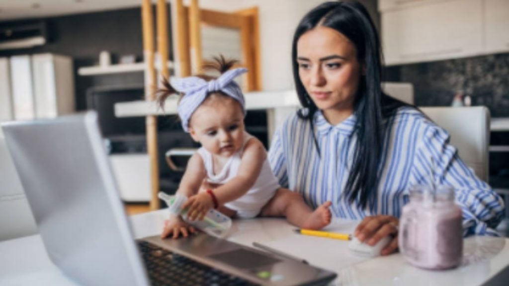 Science says so!  Working mothers raise successful, independent daughters