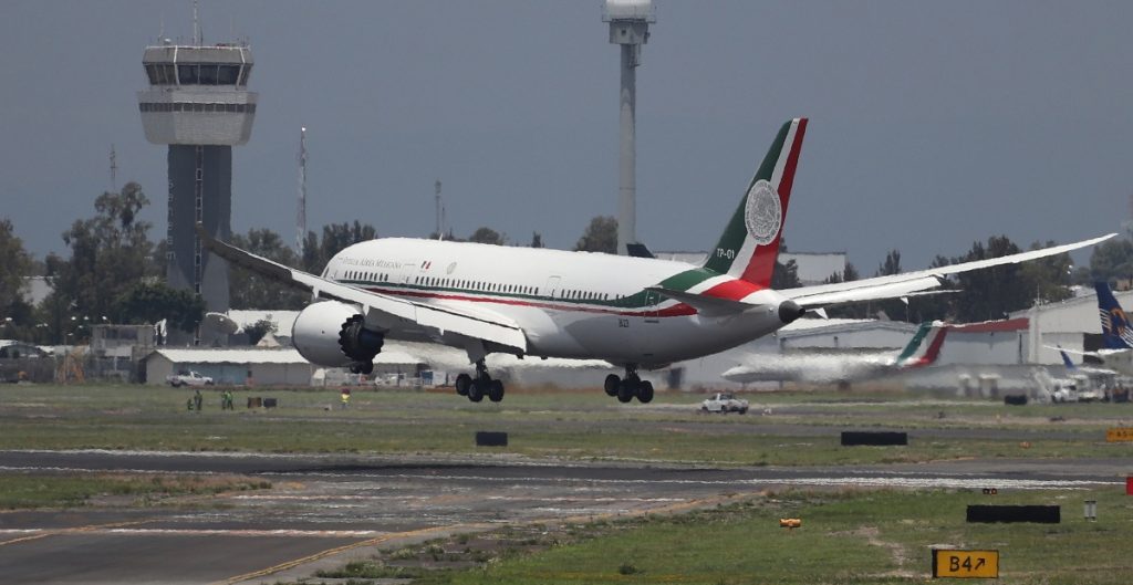 Avión presidencial sale de México con destino a Tokio para trasladar equipo de deportistas olímpicos