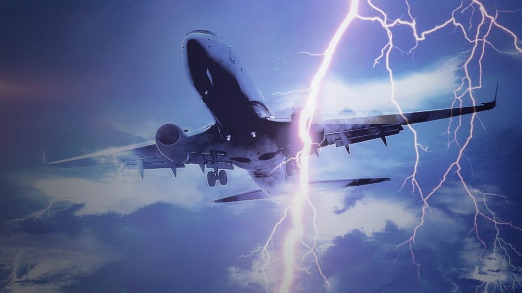Hurricane Ida: Capture the moment the plane crosses