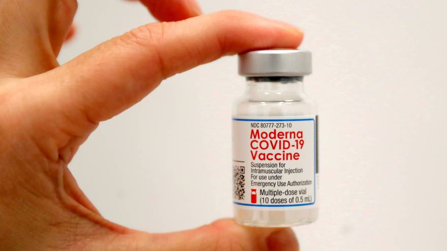 Moderna's vaccine produced twice as many antibodies as Pfizer, according to this study