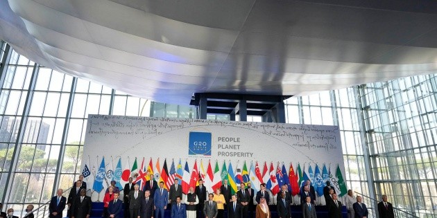 The G20 agrees to adopt a global minimum tax of 15%