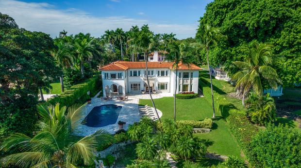 The richest dog in the world sells his Miami mansion for $32 million.  (Photo: EFE)