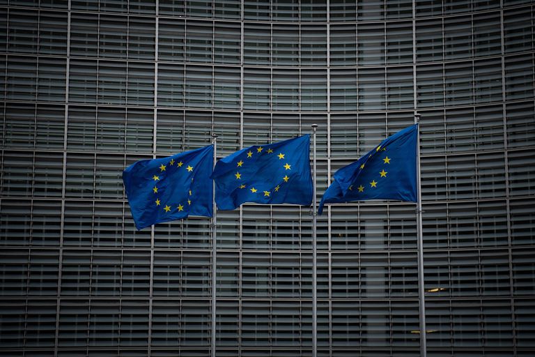 02-03-2020 Banderas de la UE.